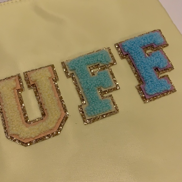 ONE LEFT! 🎉 Stoney Clover Lane x Target STUFF Patch Flat Pouch - Picture 10 of 11